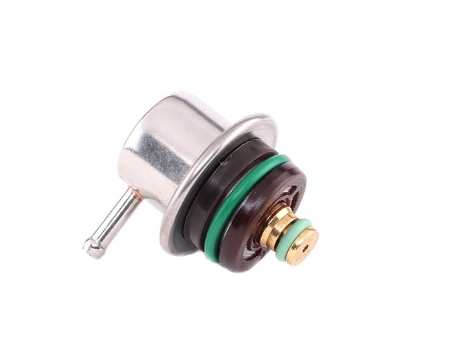 Se procurer MAXGEAR Régulateur de pression du carburant 15-0015 %FOR% %CAR_MAKER_NAME% à faible coût