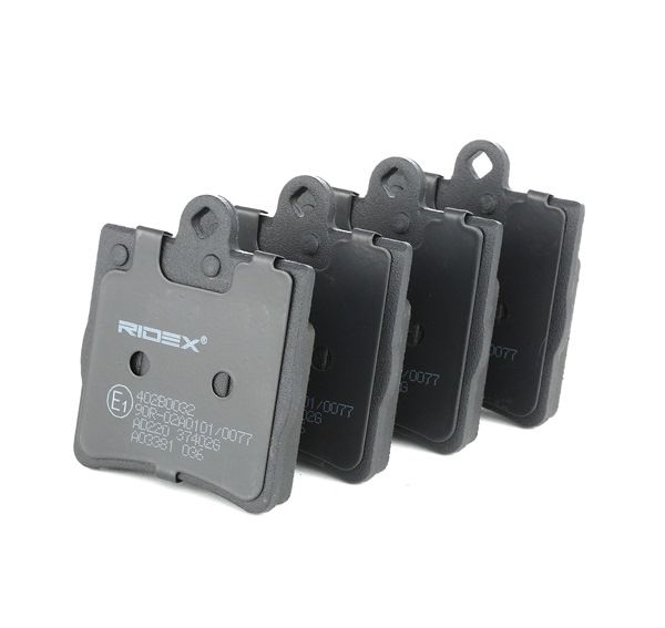 RIDEX 402B0032 Kit de plaquettes de frein, frein à disque Essieu arrière, contact de signal d'usure exclu MERCEDES-BENZ Série 123 ac 1997